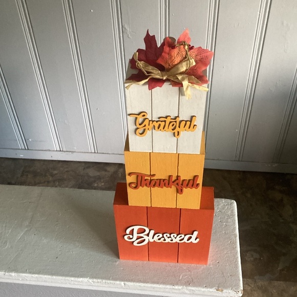 NWT-Stunning Grateful Thankful Blessed Triple Stacked Wooden Box Pumpkin Sign 🍁 - Picture 4 of 17